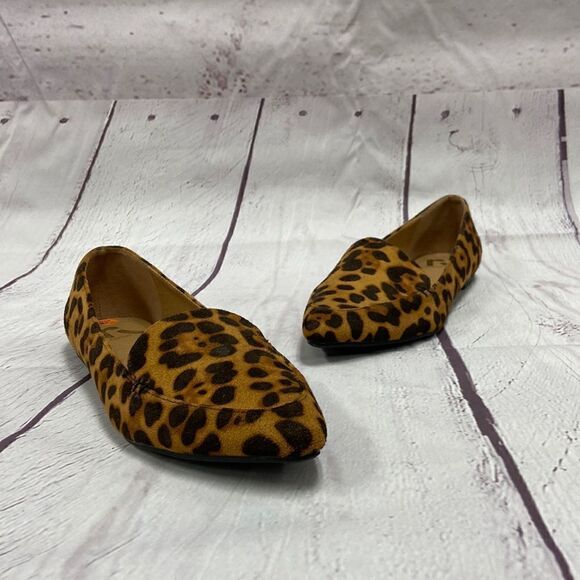 REPORT flats size 8.5  - Picture 1 of 9